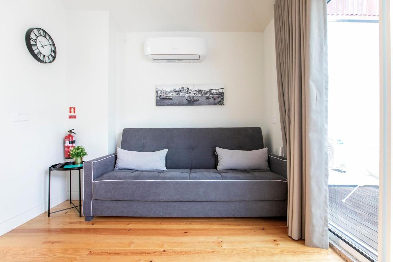 Lovelystay - Cozy 1Br In Santa Catarina W/ Balcony Porto Kültér fotó