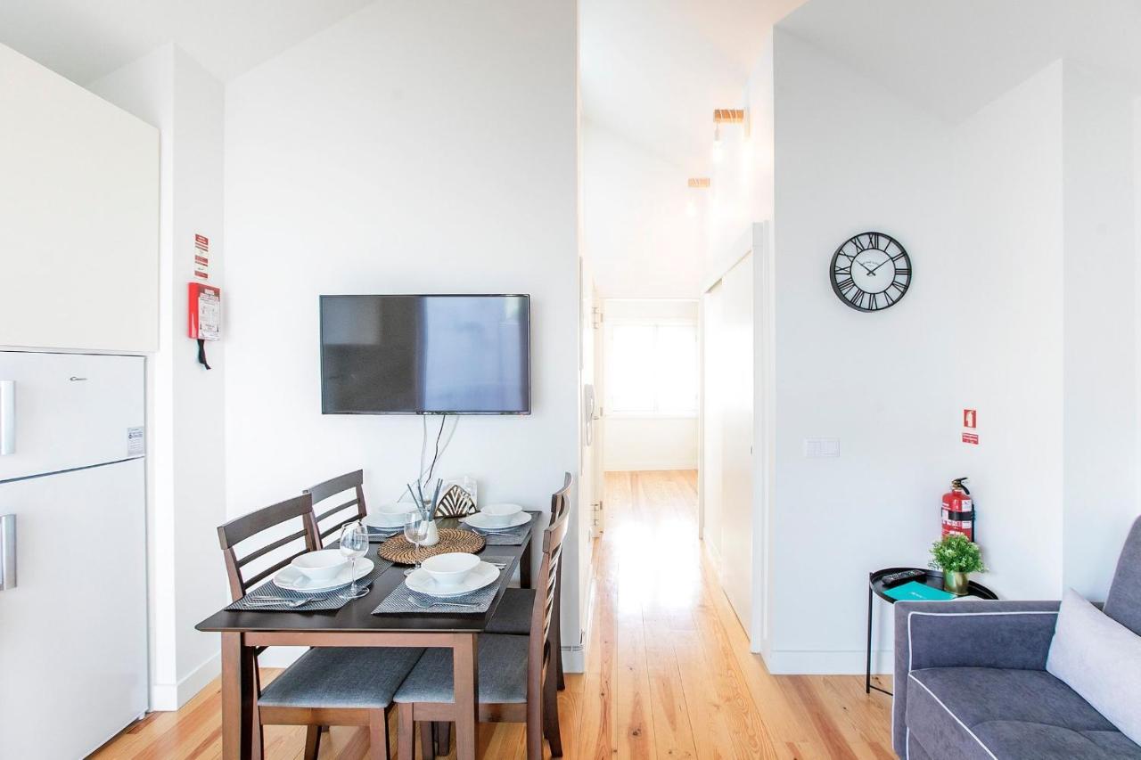Lovelystay - Cozy 1Br In Santa Catarina W/ Balcony Porto Kültér fotó