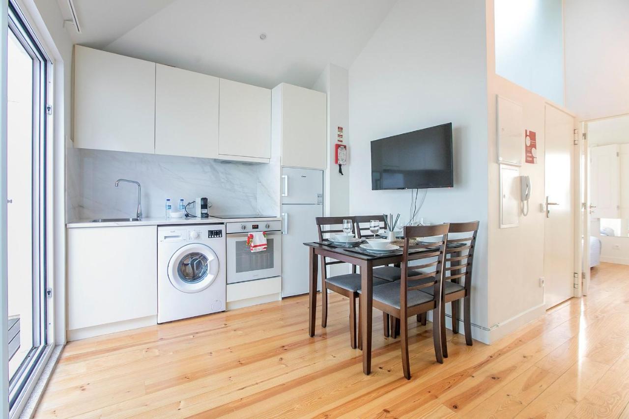 Lovelystay - Cozy 1Br In Santa Catarina W/ Balcony Porto Kültér fotó